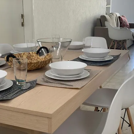Spacious&amazing 4 Bdr,*nicosia* Newly Renovated דירה *